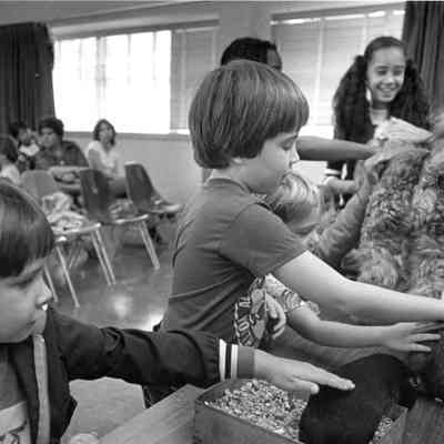 Children visiting Humane Society