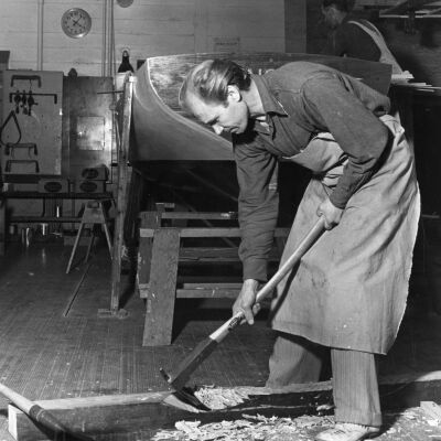 World War II boat building