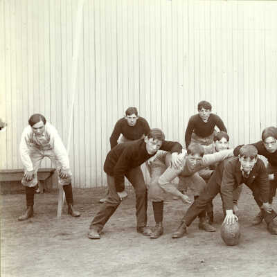 Football/Rugby team in a school field