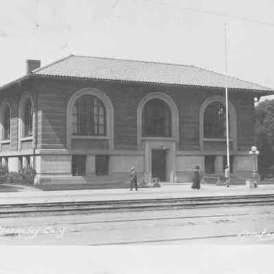 Berkeley Carnegie Library
