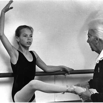Vala Bovie and student
