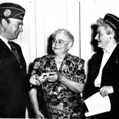 Carrie L. Hoyt receiving award