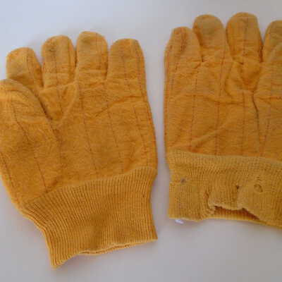 Waving Man Gloves