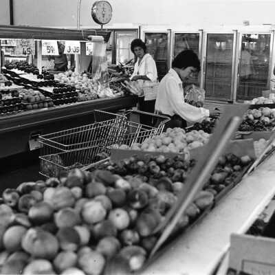 Monterey Market -interior