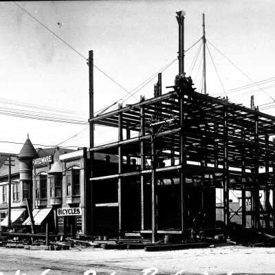 Naylor's Bank (First National Bank) under construction
