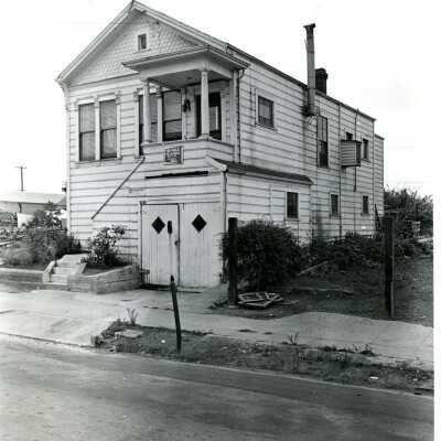 Victorian gable house