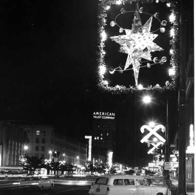 Shattuck & Bancroft Way, Christmas, night