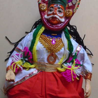 statue