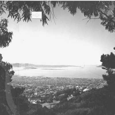 City, Bay