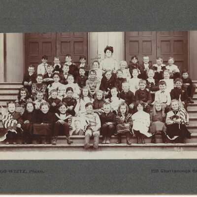 Lincoln School class, 1904