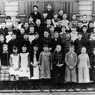 Kellogg School, class photo