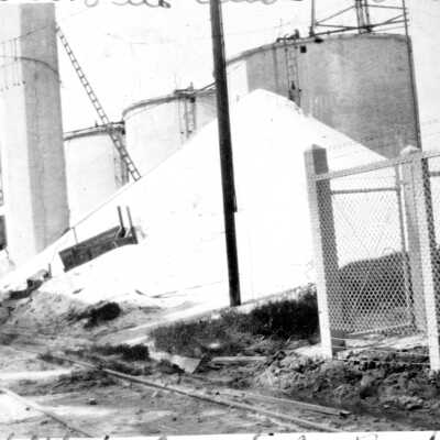 Sand Pits and Tanks, Philadelphia Quartz Company