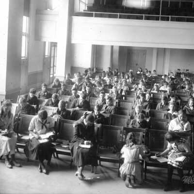 Willard School, Auditorium study