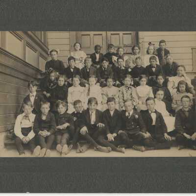 Lincoln School class, 1905?