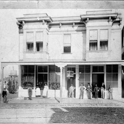Fonzo's Cafe, Center Street