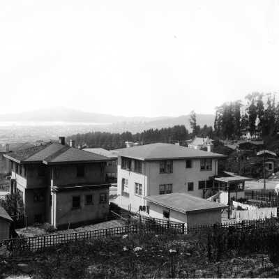 Thousand Oaks district, looking West