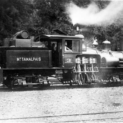 Steam engine and tender