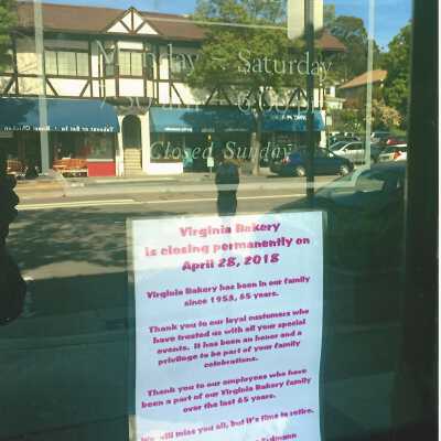 Virginia Bakery closing sign
