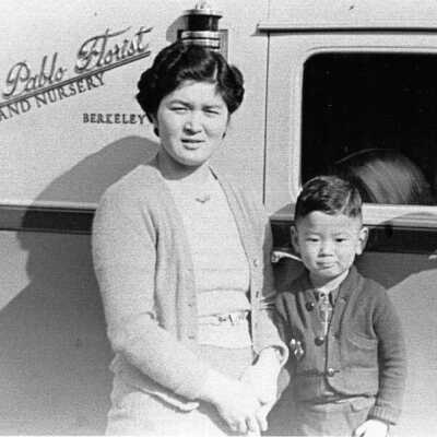 Hiyako Nabeta and son, San Pablo Florist truck