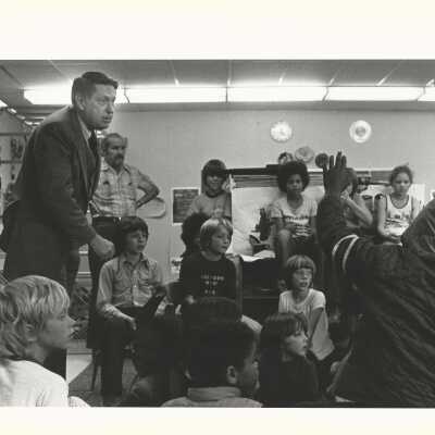 2011.060.418e: Mike Musielski, photog.  9/25/80. Berkeley Alternative School.
