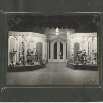 3: Entrance to women’s shoe store, with display windows on both sides. Address 4473 above door. In directories there is a Harry Goldenberg, shoe dealer, at 4473 E14th Street, Oakland