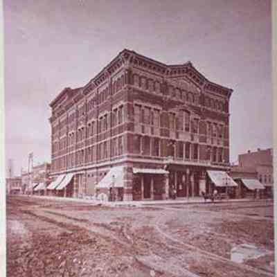 N.E. Corner 15th and Farnam