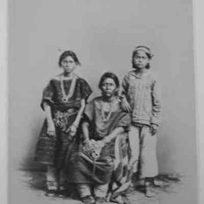 Navajo Wife and Children of Jesus Arviso