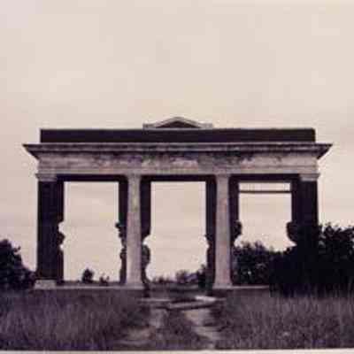 Doric Apparition