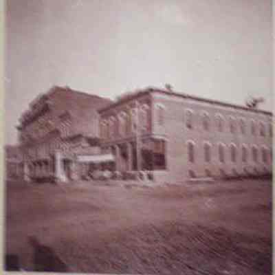 South side Farnam 14th to 15th
