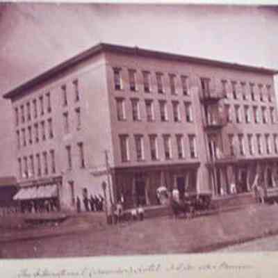 The International (Herndon) Hotel N.E. Corner 9th and Farnam
