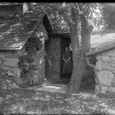 Bailiwick "Sara" [rear]