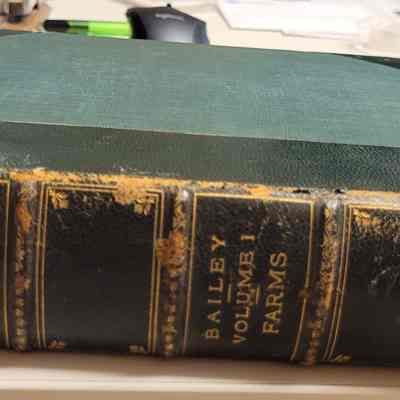 Cyclopedia of American Agriculture, Volume I: Farms