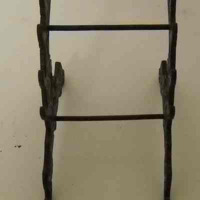 Pen Holder- Liberty Hyde Bailey