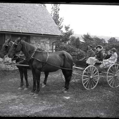 Bailiwick [horse-drawn carriage with riders]