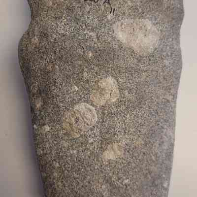 Ax [Full Groove Stone Ax]