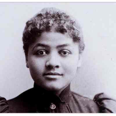 UNIDENTIFIED WOMAN
