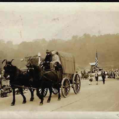 Ralph and Alice Sutton in a Carriage