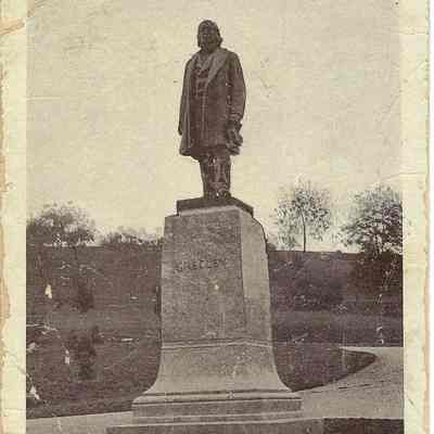 Greeley Statue