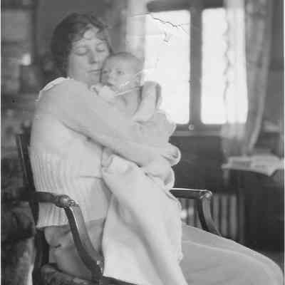 Mother and Child, 1919