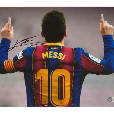 LIONEL MESSI: SIGNED PHOTO PRINT (BECKETT)