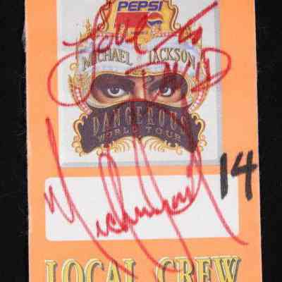 MICHAEL JACKSON SIGNED DANGEROUS TOUR PASS
