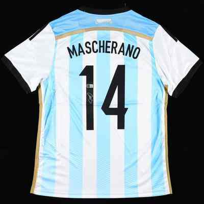 Javier Mascherano Signed Argentina Jersey (Beckett)