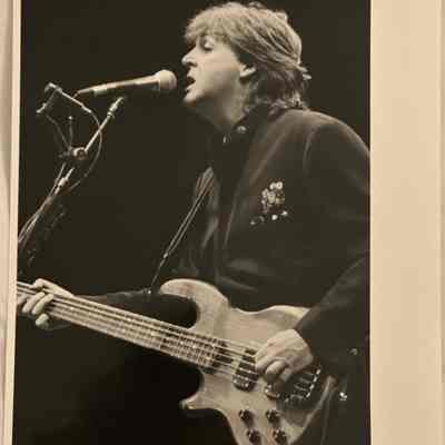 Original 1990 Press Photo Paul McCartney 8x10