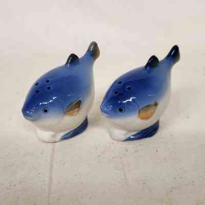 Occupied Japan | hand painted ceramic fish | Salt & Pepper Shakers | 1950s