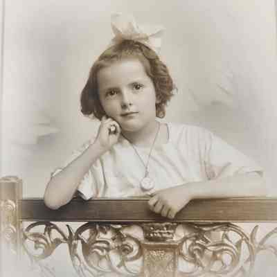 Elva Myrtle Macht