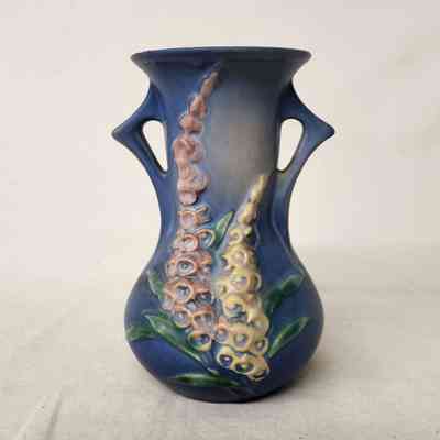 Roseville Pottery Foxglove Vase | 1940s