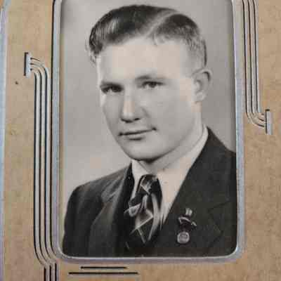 Emory John Minium | Senior 1942-43 | 2 photos