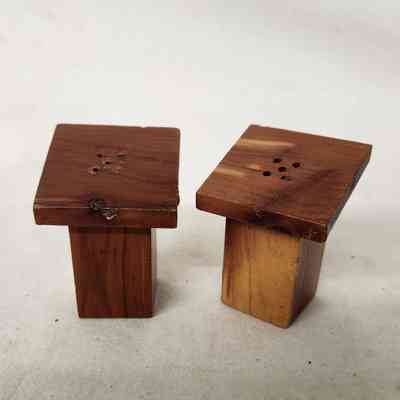 Novelty Outhouse | Salt & Pepper Shakers