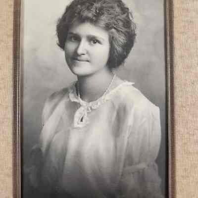 Mary Merton | Merry Christmas to Fern from Mary. 1921