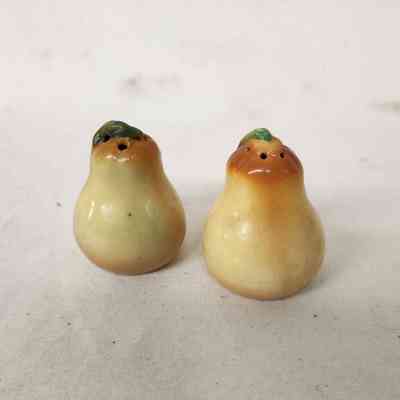 Vintage Pear | Salt & Pepper Shakers